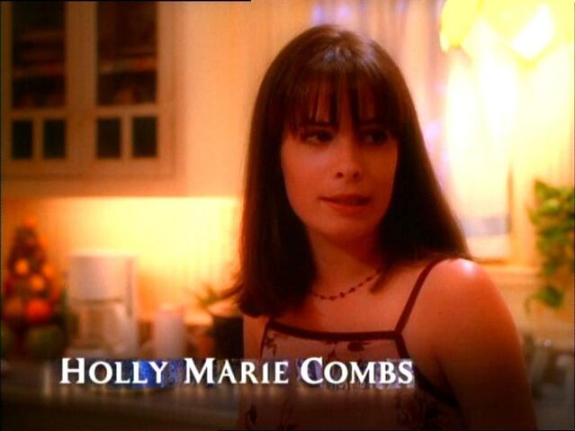Фајл:HollyMarieCombs101.jpg