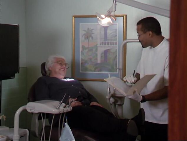 File:Dentist.jpg