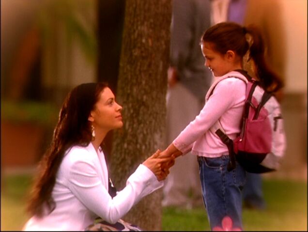 File:PhoebeWithDaughter.jpg