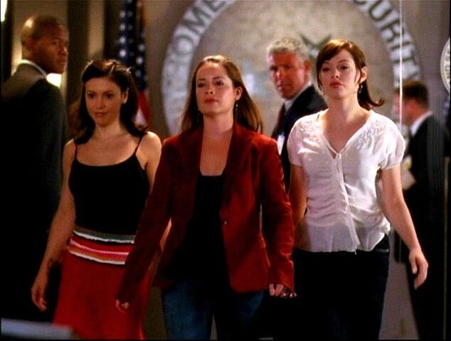 Ficheiro:741px-The Reconsituted Charmed Ones.jpg