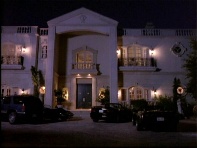 File:Spencerestateatnight.jpg