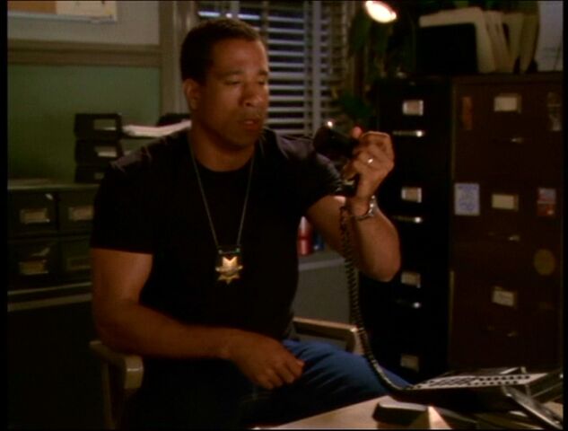 File:Darryl breaks phone.jpg