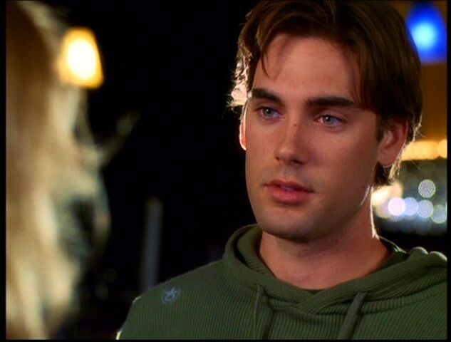 Фајл:6x03-Chris.jpg