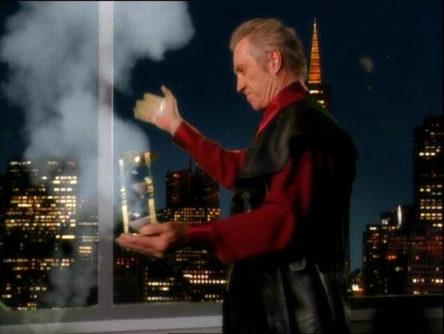 File:1x22-TempusReverseTime.jpg