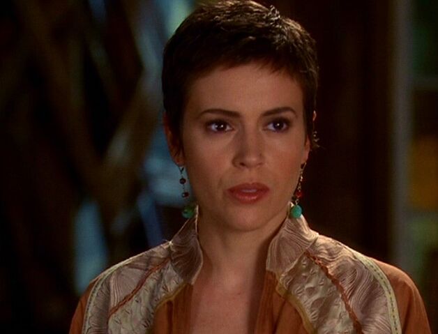 File:6x10-PhoebeHalliwell.jpg
