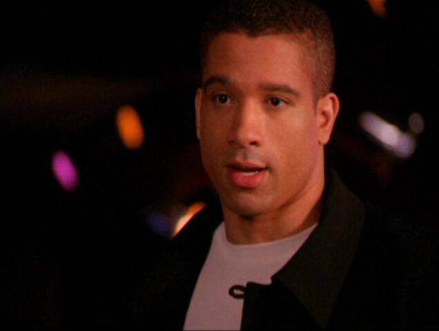 File:2x13-Darryl.jpg