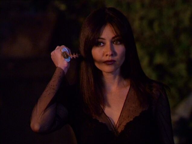 File:Prue Warlock.jpg