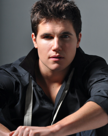 File:Robbie ammell.png