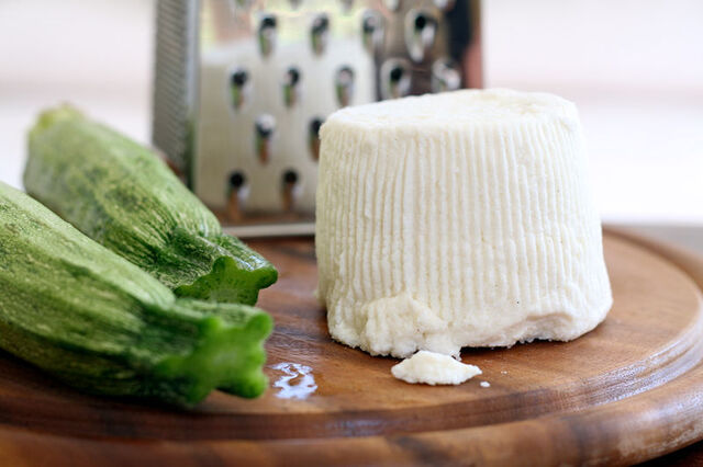 File:800px-Ricotta salata e zucchina.jpg