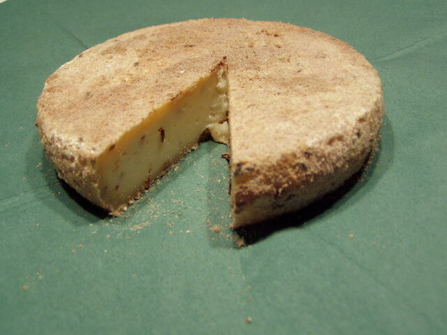 File:Milbenkäse.jpg
