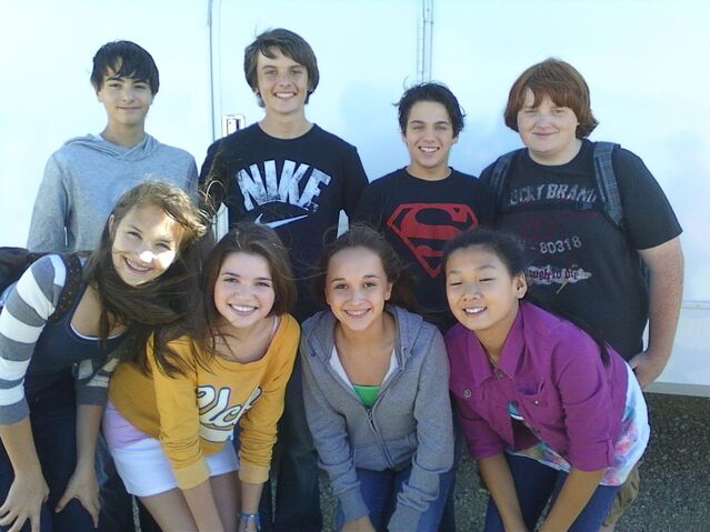 File:Bus Kids BTS.jpg
