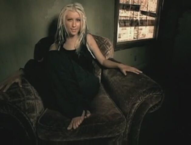 File:Beautiful-Music-Video-christina-aguilera-26415566-893-680.jpg