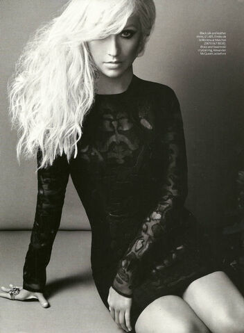 File:Christina-Aguilera-Instyle-UK-December-4.jpg