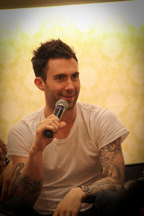 AdamLevine2011