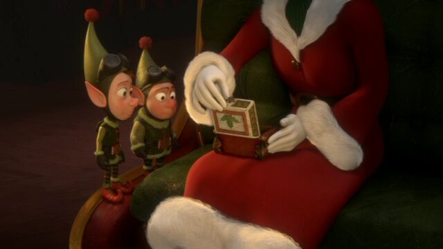 File:MrsClaus-PrepAndLanding.jpg