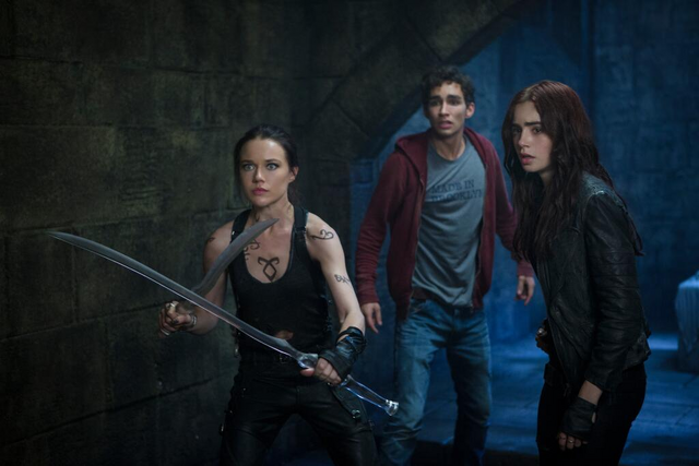 Datei:-The-Mortal-Instruments-City-of-Bones-still-isabelle-lightwood-34287195-1024-683.png