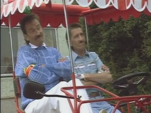 File:Caravan Capers.jpg