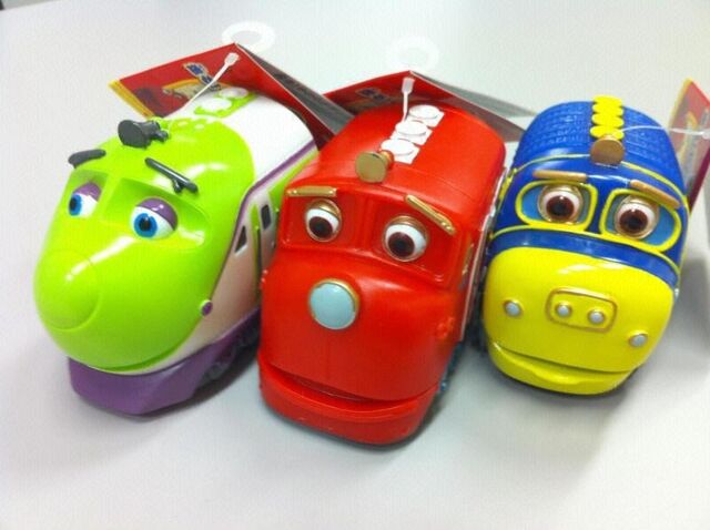 File:WilsonKokoandBrewsterSqueakToys.jpg
