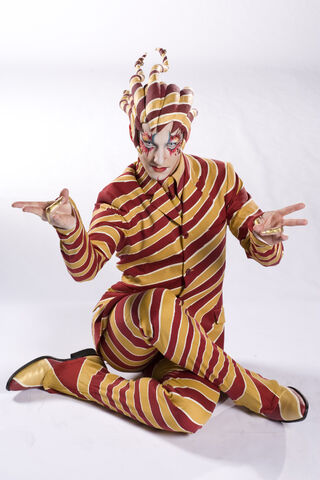 Archivo:Trickster - KOOZA.jpg
