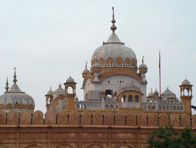 File:PakistanLahoreSamadhiOfRanjitSingh.jpg