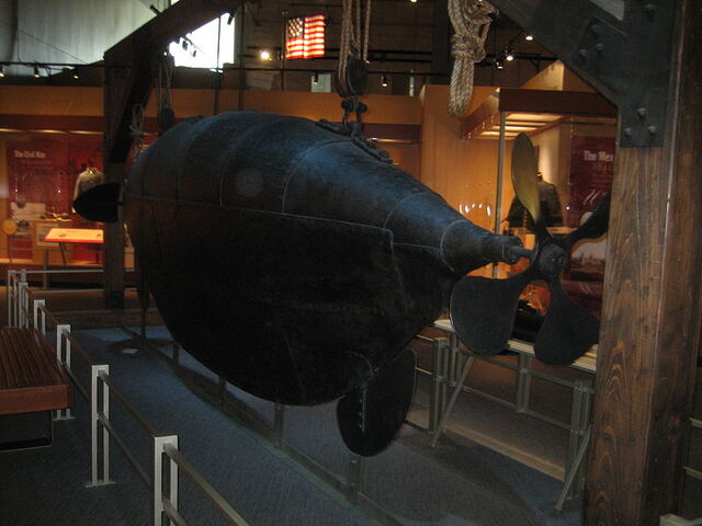 File:800px-BRStateMuseumJuly08SubmarineD.jpg