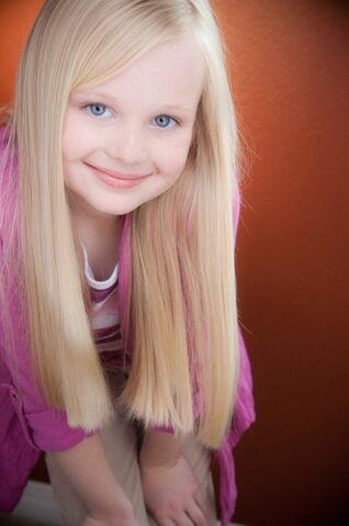 File:Danielle Parker 2a.jpg