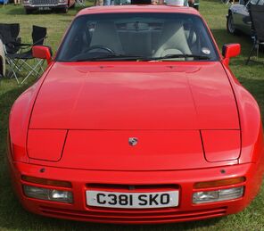 Porsche 944