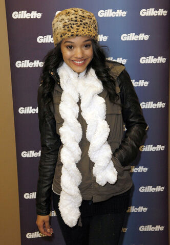 File:Kiersey+Clemons+Gillette+Ask+Couples+Sundance+63h5-Adx-vAl.jpg
