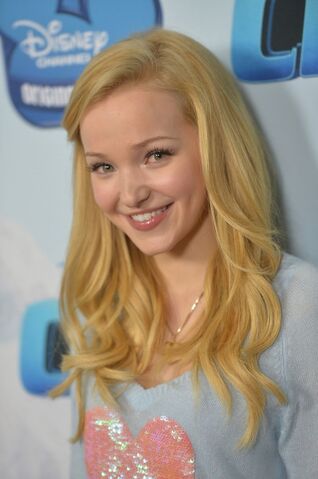 File:Dove-cameron-at-cloud-9-premiere-in-burbank 2.jpg