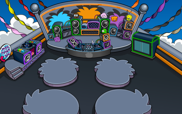 File:PuffleParty2012NightClubRoof.png
