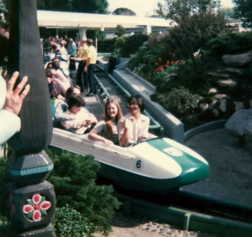 File:MatterhornBobsled77 crwb.jpg