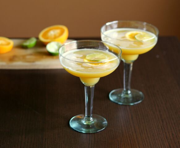 File:Two-sour-citrus-cocktails.jpg
