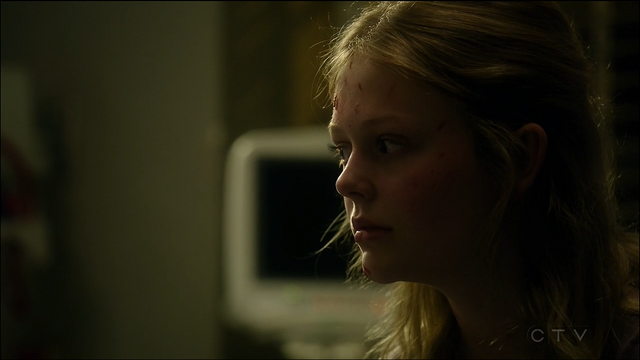 File:1x01ArielBraeden.png