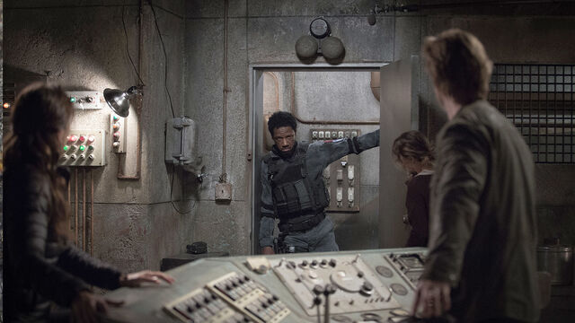 File:Colony 212 10 1920x1080.jpg