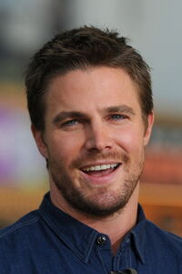 Stephen-Amell