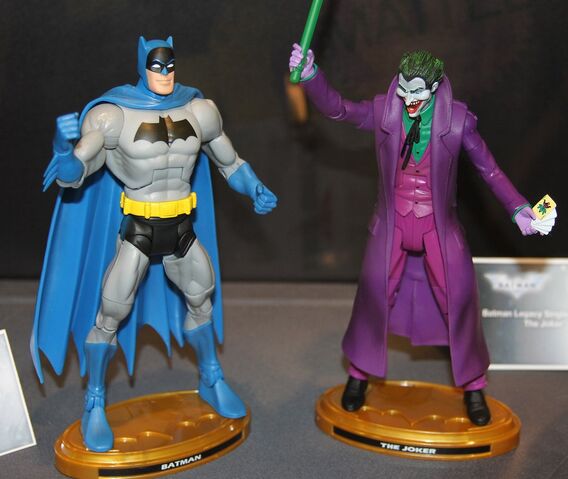 File:SDCC BatmanJokerbraveandbold.jpg