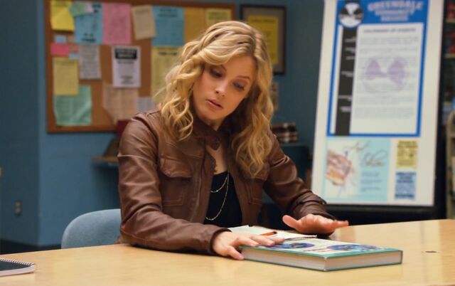 File:1x2 Britta book2.jpg