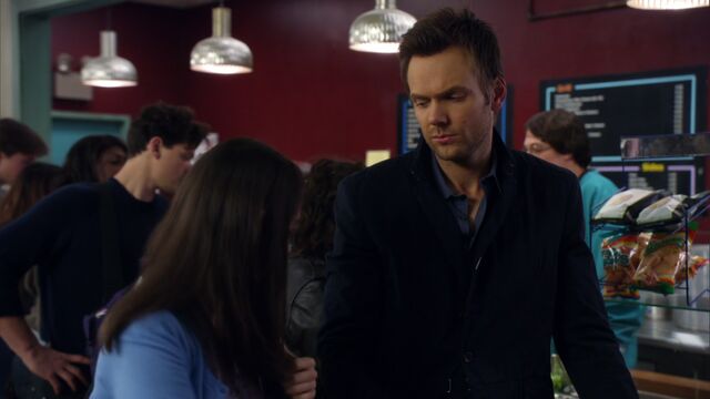 File:2X22 Jeff Annie lunch line.jpg