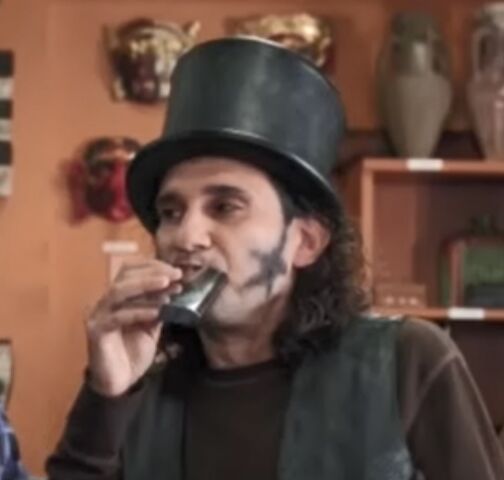 File:S02E22-Star-Burns drinking.jpg