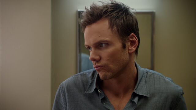 File:2X12 Pout.jpg