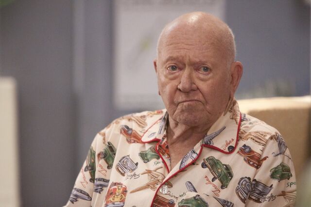 File:3x13 Promotional photo 7.jpg