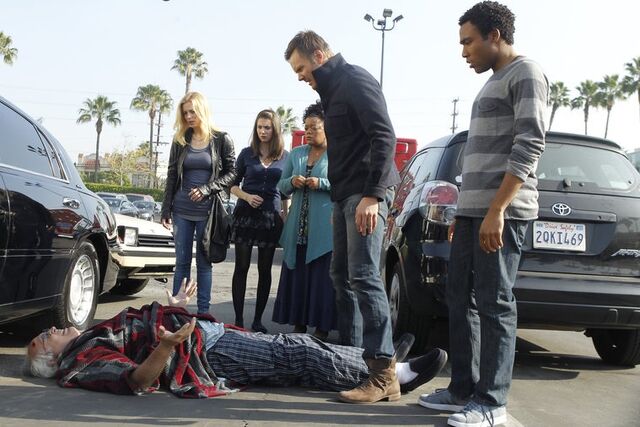File:2x16 Promotional photo 2.jpg