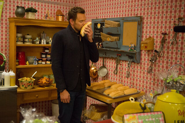 File:4x6 Promotional photo 7.jpg