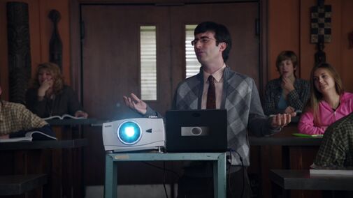 File:S02E05-Duncan projector.jpg