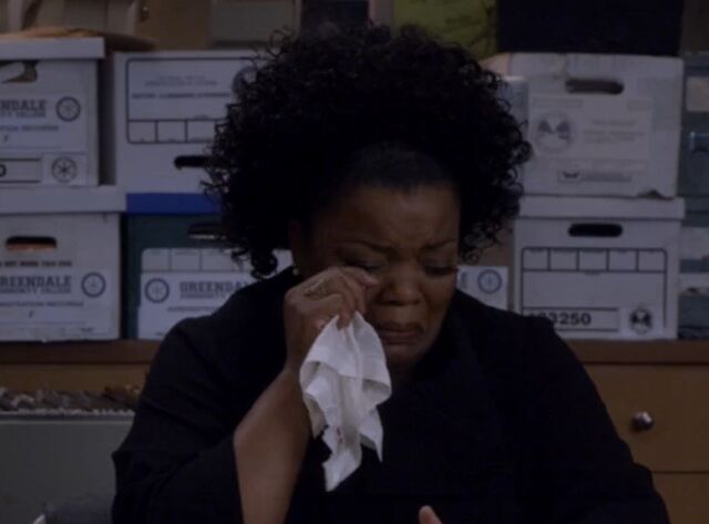 File:S05E01-Shirley crying.jpg