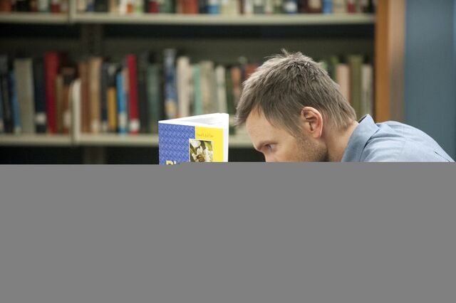 File:3x22 Promotional photo 18.jpg