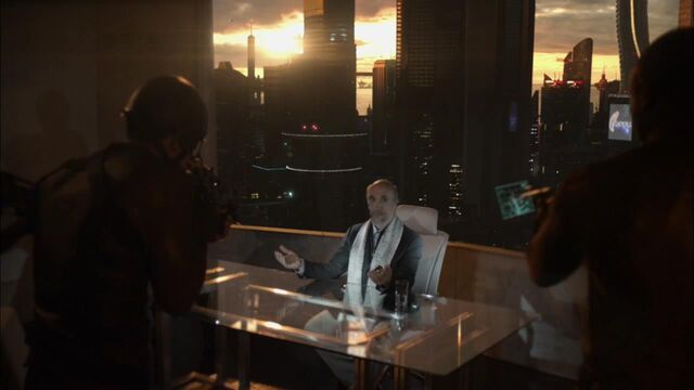 File:1x01 under arrest.jpg