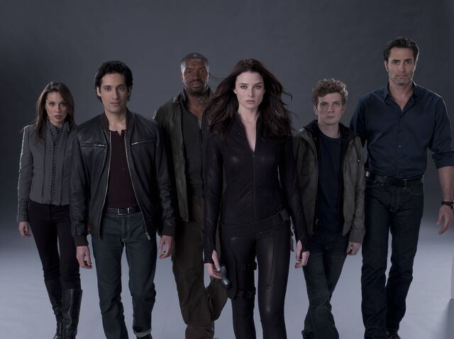 File:Promo Cast S2 02.jpg