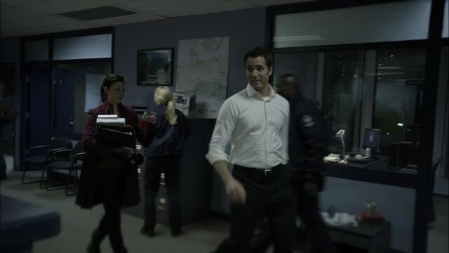 File:1x02 tour.jpg