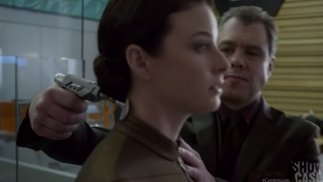 File:1x02 kiera chip.png
